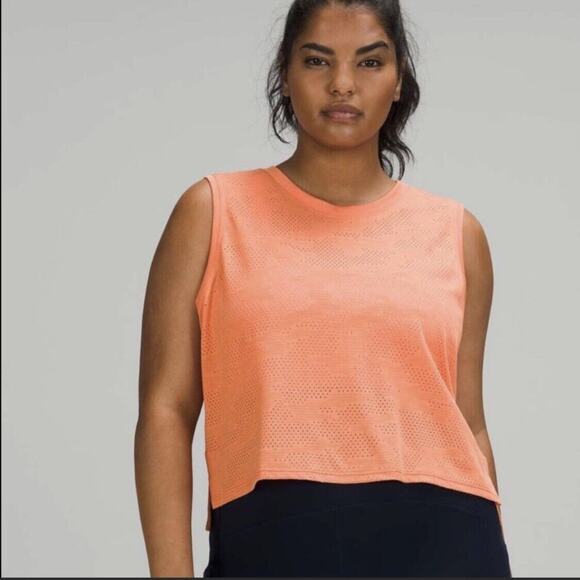 Lululemon Women Dot Camo Golden Apricot Orange Train to Be Tank Cropped Top 4 - Picture 9 of 9